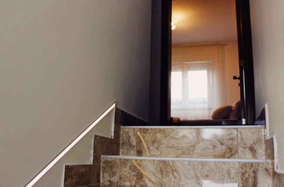 Konaciste Simce Bed & Breakfast Kraljevo Bagian luar foto